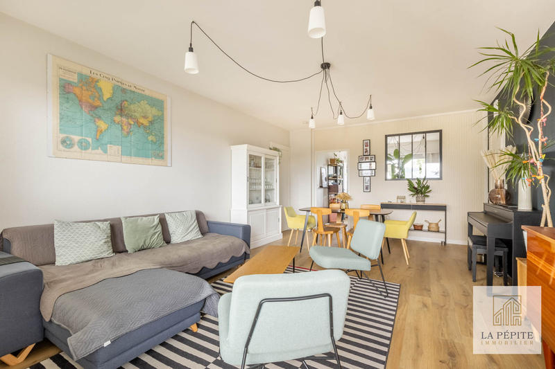 Appartement - 100 m² - 6 pièces