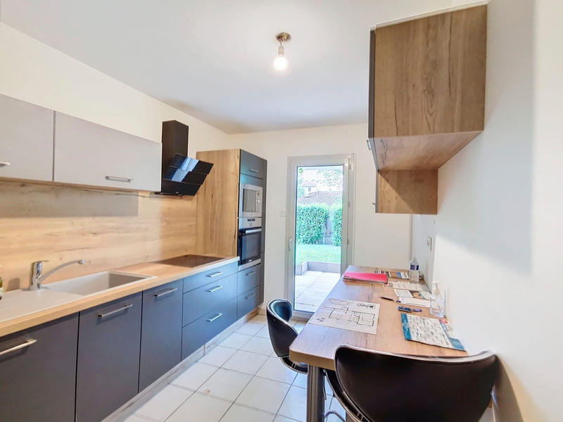 Appartement - 100 m² - 5 pièces