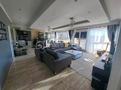 Loft - 188 m² - 6 pièces