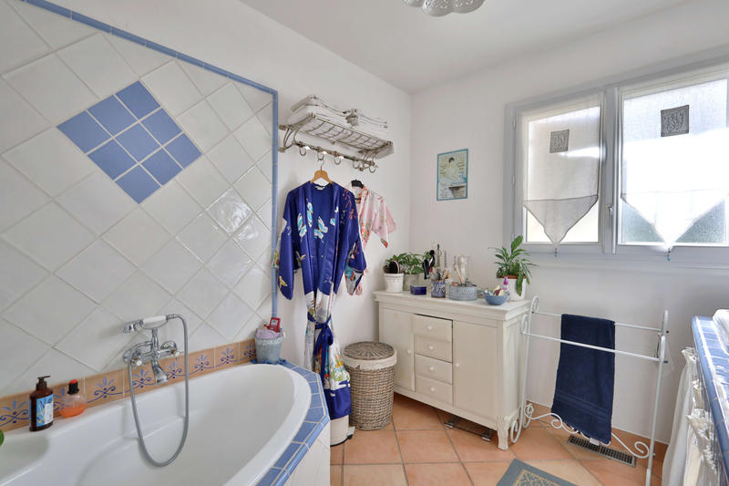 Maison - 185 m² - 6 pièces