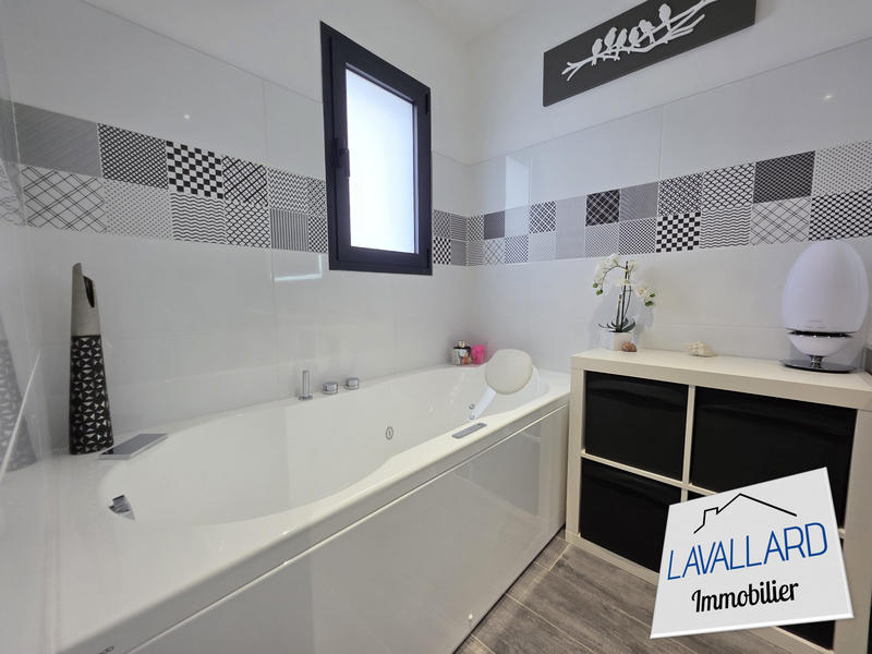 Maison - 167 m² - 6 pièces