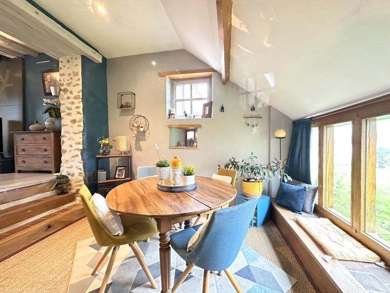 Maison - 335 m² - 8 pièces