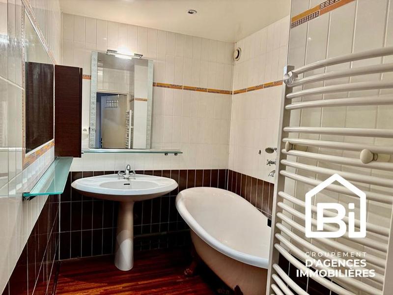 Appartement - 150 m² - 6 pièces