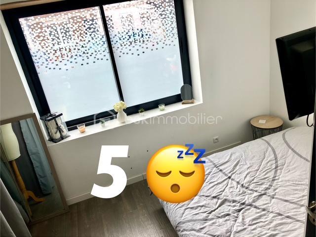 Maison - 650 m² - 12 pièces