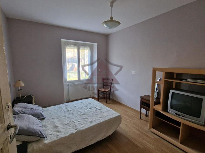 Maison - 197 m² - 8 pièces