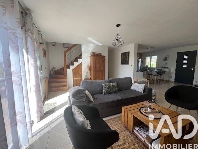 Maison - 147 m² - 5 pièces