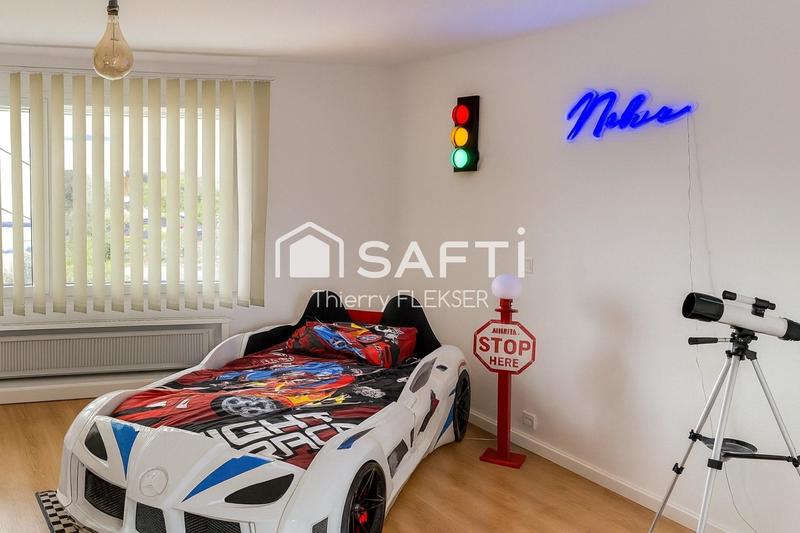 Maison - 260 m² - 7 pièces