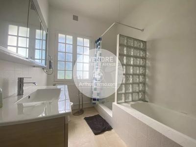 Maison - 175 m² - 8 pièces