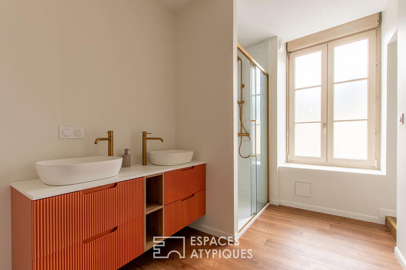 Maison - 230 m² - 8 pièces