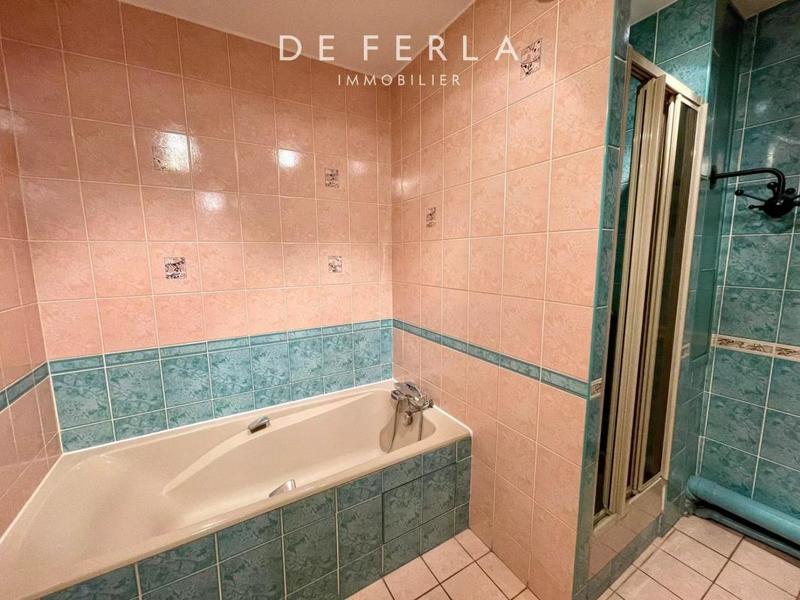 Appartement - 146 m² - 6 pièces