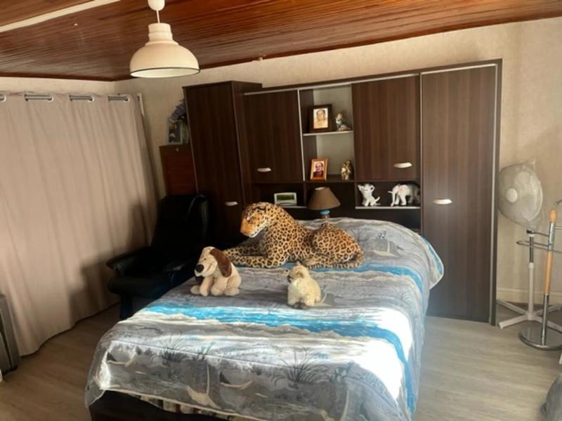 Maison - 180 m² - 7 pièces