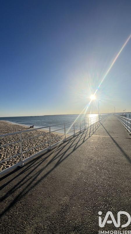 Maison - 237 m² - 8 pièces