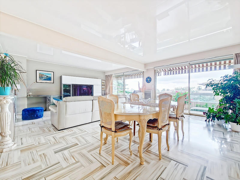 Appartement - 95 m² - 3 pièces