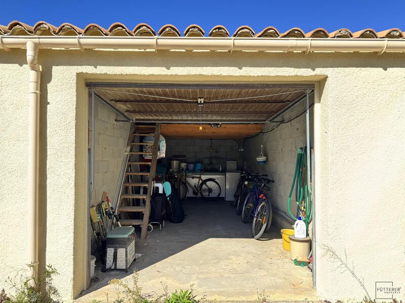 Parking / Garage - 18 m²