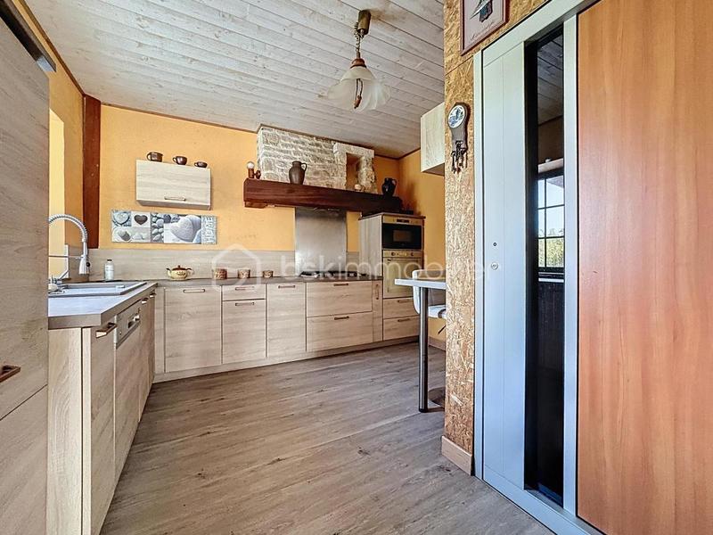 Maison - 295 m² - 12 pièces