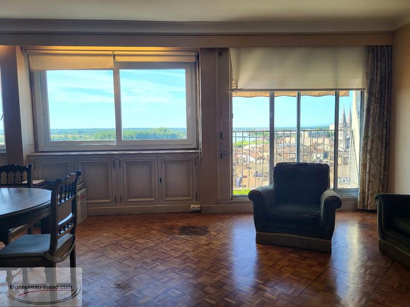 Appartement - 96 m² - 4 pièces