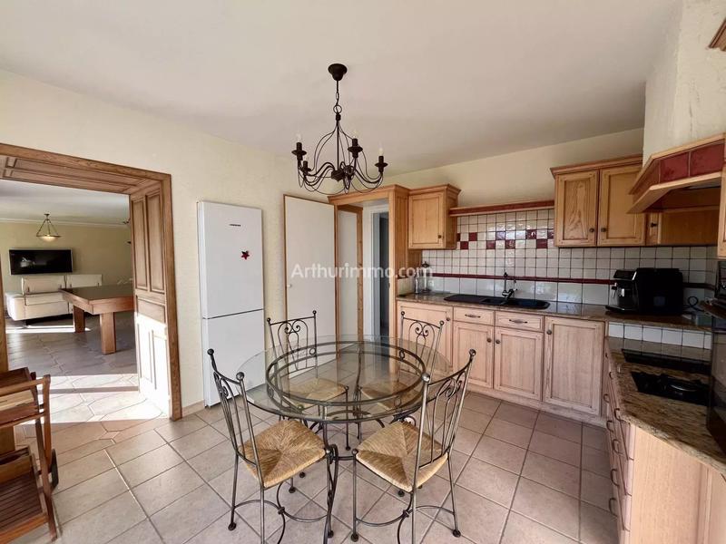 Maison - 197 m² - 6 pièces