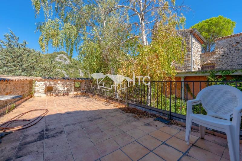 Mas - 225 m² - 9 pièces