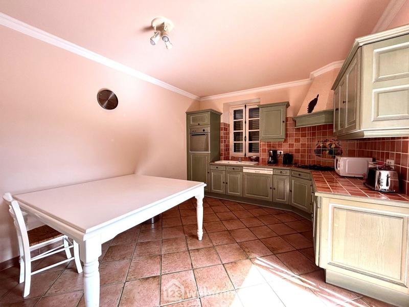 Maison - 140 m² - 4 pièces