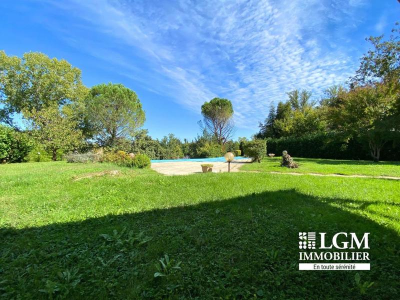 Maison - 206 m² - 7 pièces