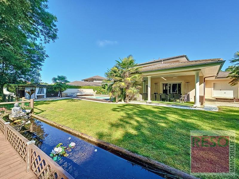 Villa - 274 m² - 7 pièces