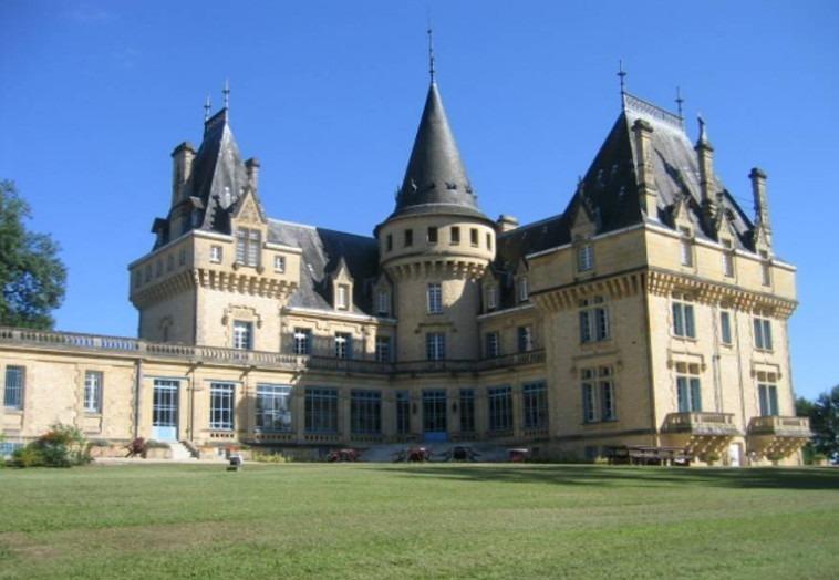 Manoir - 1 760 m² - 40 pièces