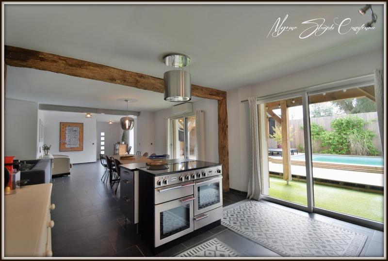 Maison - 306 m² - 8 pièces