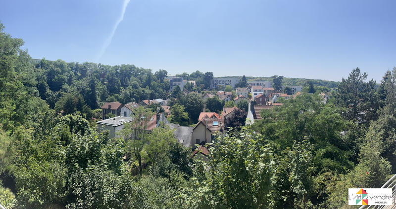 Maison - 249 m² - 9 pièces