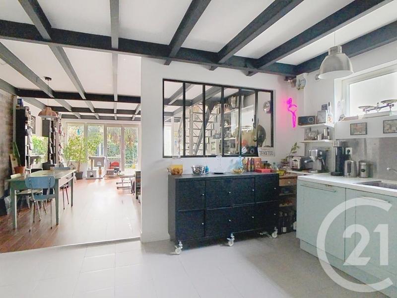 Loft - 85 m² - 5 pièces