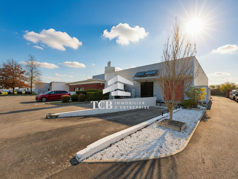 Local d'activités - 641 m²