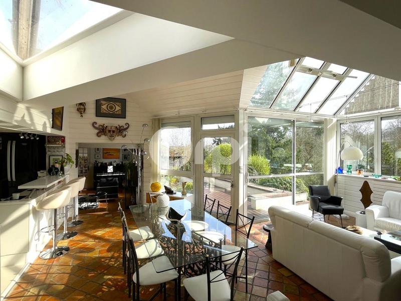 Maison - 162 m² - 5 pièces