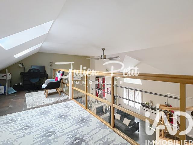 Maison - 170 m² - 8 pièces