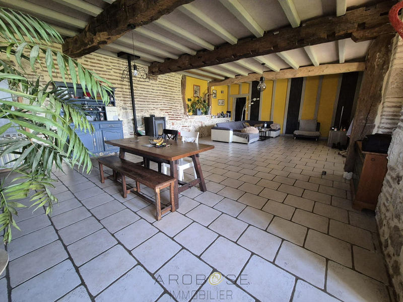 Maison en pierre - 185 m² - 6 pièces