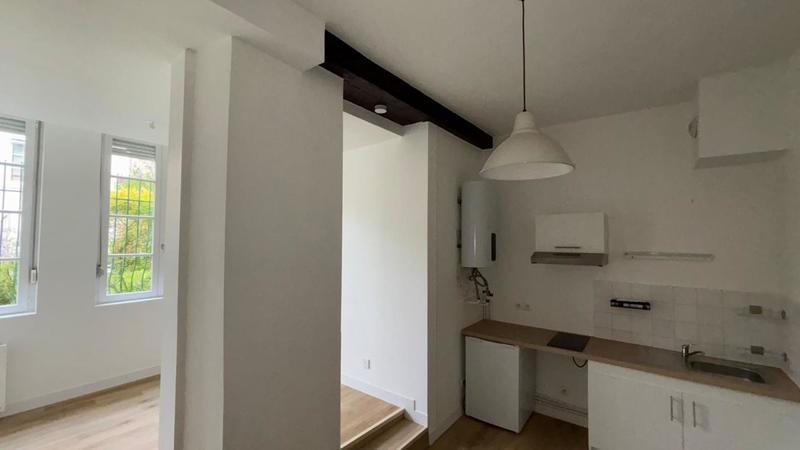 Studio - 25 m² - 1 pièce