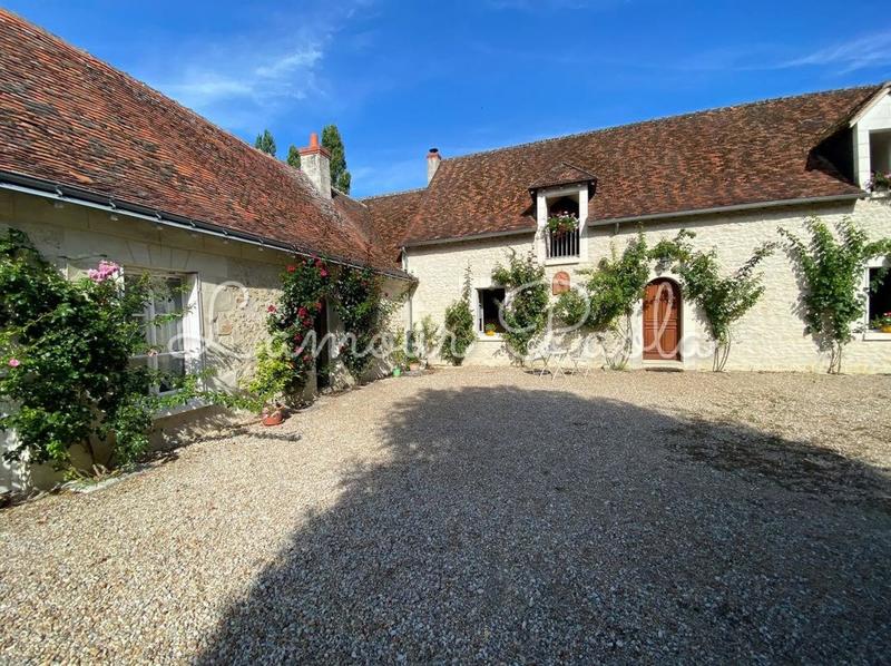 Maison - 369 m² - 10 pièces