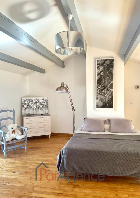 Maison - 189 m² - 6 pièces