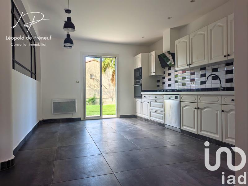 Maison - 252 m² - 9 pièces