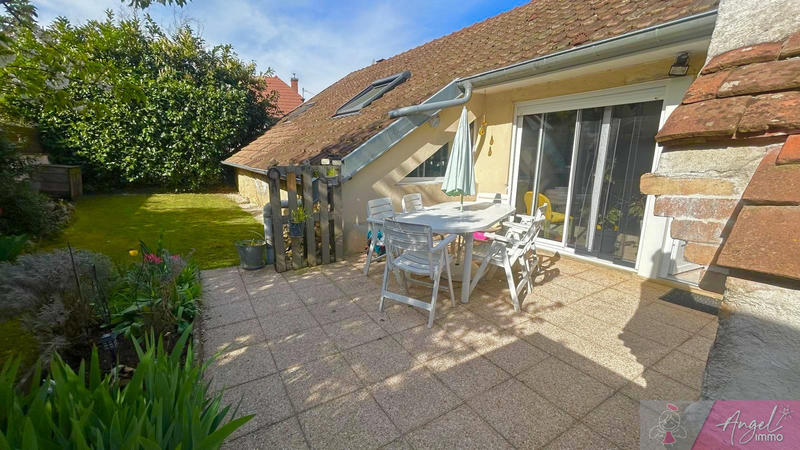 Maison - 90 m² - 4 pièces