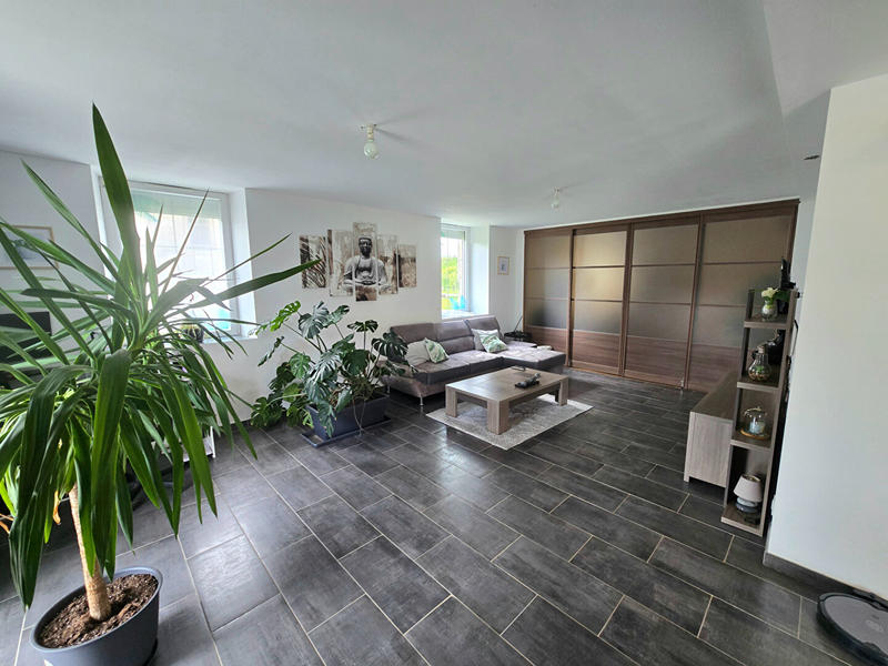 Maison - 259 m² - 6 pièces