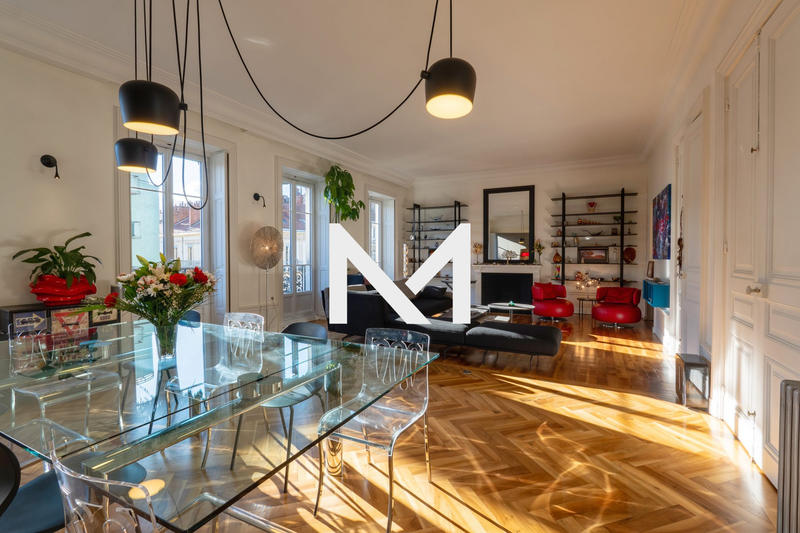 Appartement - 178 m² - 6 pièces