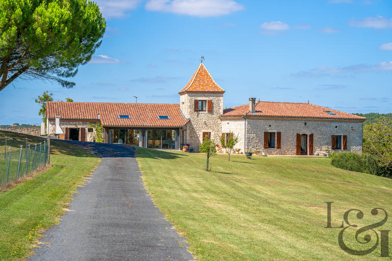 Maison - 190 m² - 7 pièces