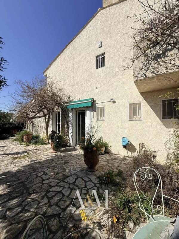 Villa - 145 m² - 6 pièces