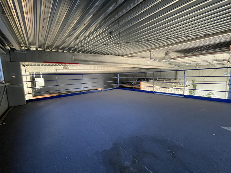 Entrepôt - 470 m²
