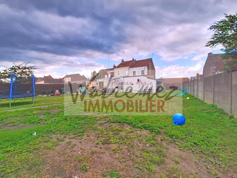 Maison - 90 m² - 4 pièces