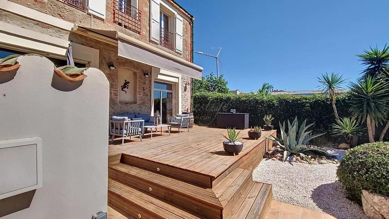 Maison - 214 m² - 6 pièces