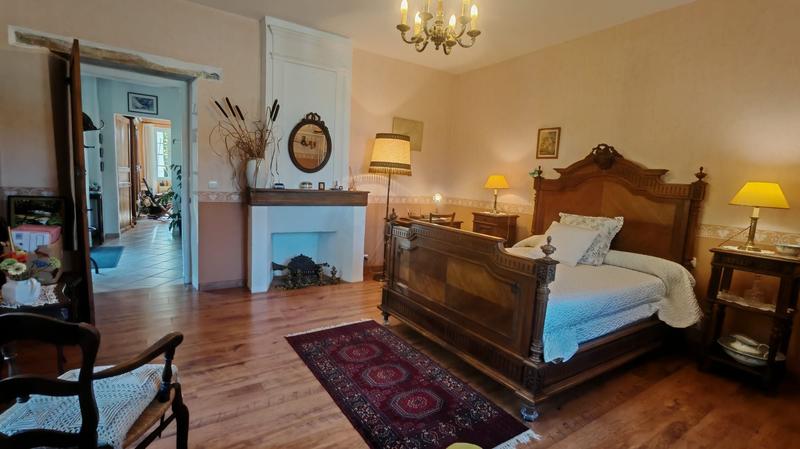 Maison - 203 m² - 7 pièces