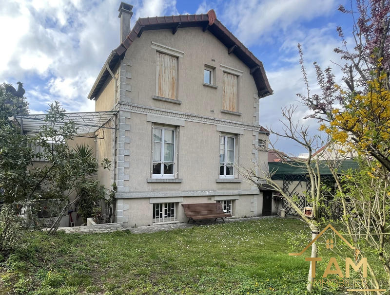 Maison - 80 m² - 4 pièces