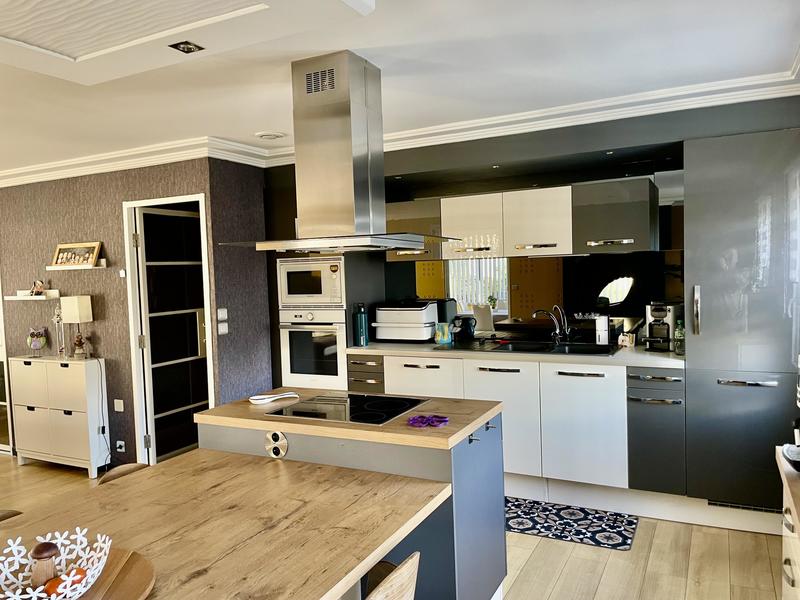 Maison - 155 m² - 6 pièces