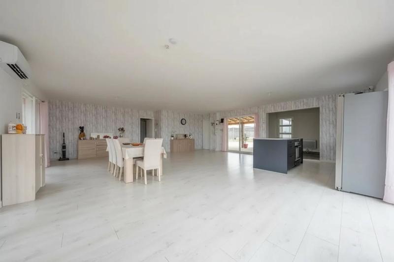 Maison - 160 m² - 7 pièces