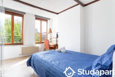 Chambre - 12 m² - 1 pièce